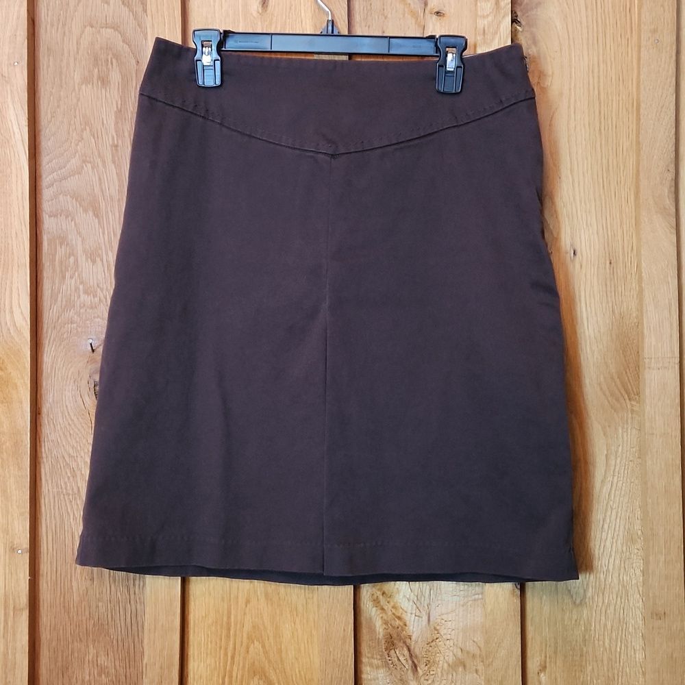 GAP Vintage A-line Stretch Knee Length Center Pleat Skirt, Size 10, Dark Brown